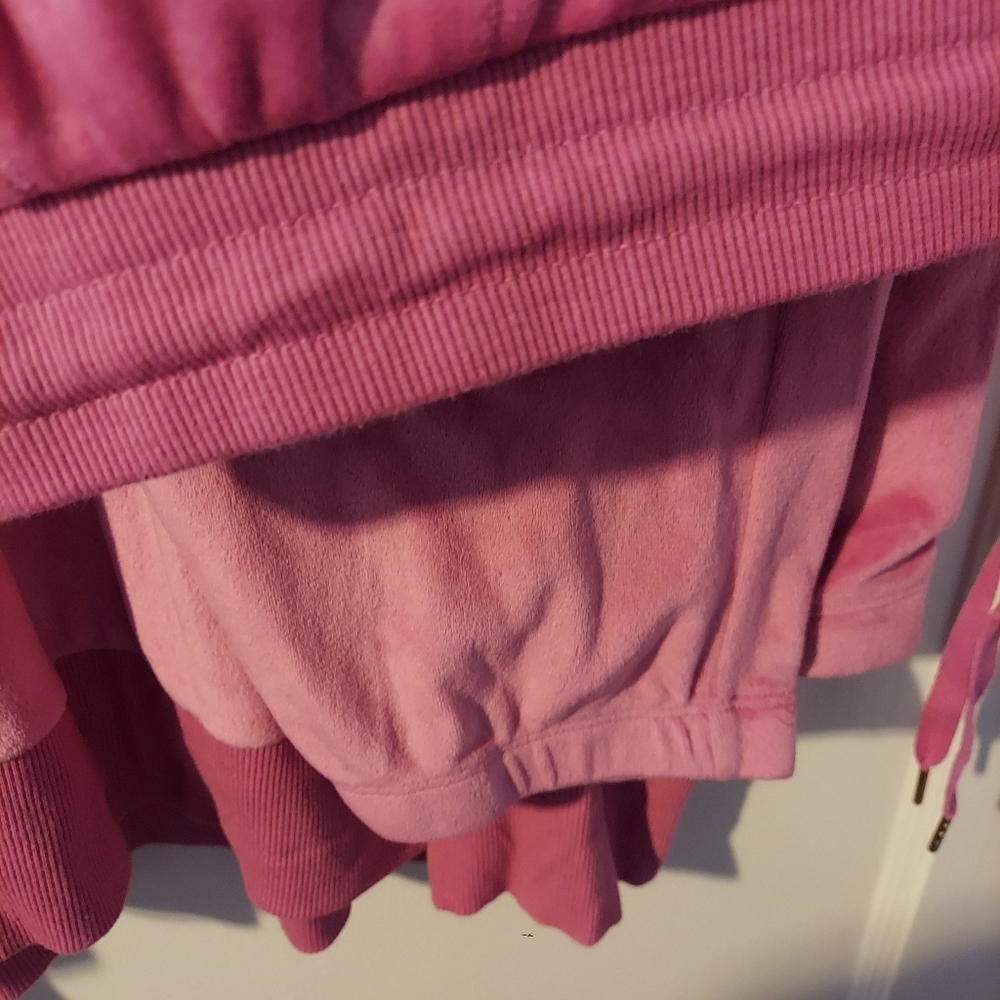 Pink velour Lounge outfit